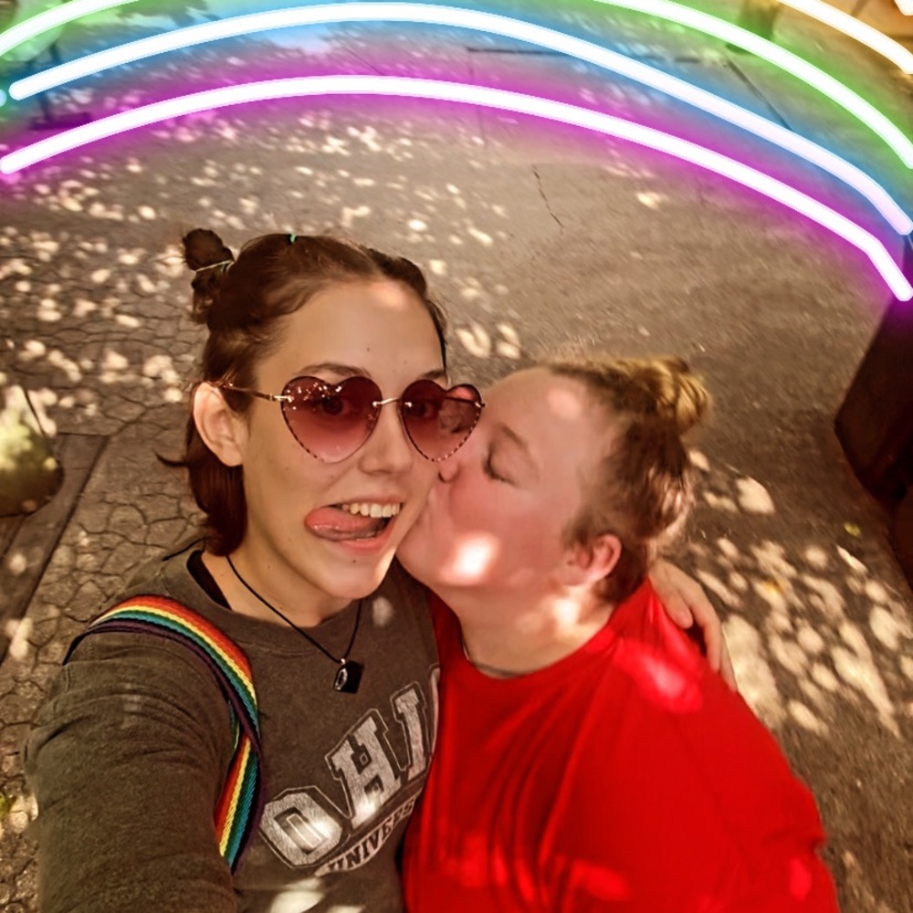 Meet your Posher, Julia